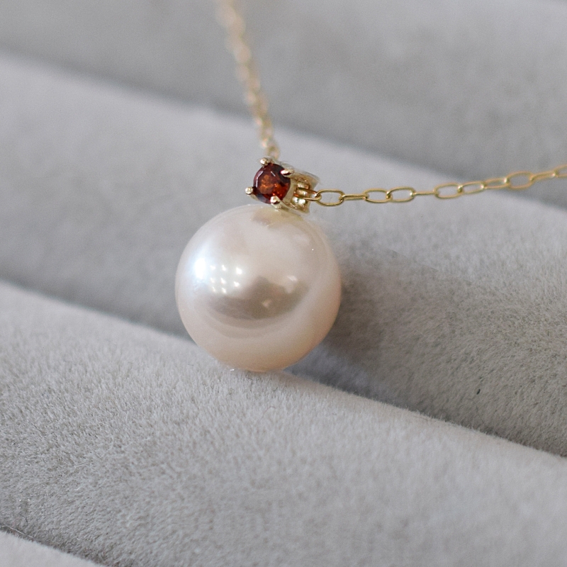 S085-535_あこや真珠 ペンダント ネックレス 8ｍｍ - 8.5mm K10 天草 熊本 ホワイトピンク 誕生石 １月 ガーネット 半貴石 本真珠