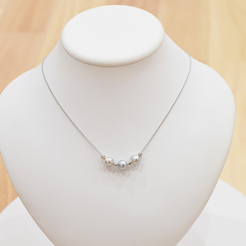 S101-375_あこや真珠 バロックパール 8mm - 9mm 3粒 スルーネックレス ネックレス SV925 シルバー925 あずきチェーン 真珠 ミラーボール【A:4個】 A：ミラーボール4個