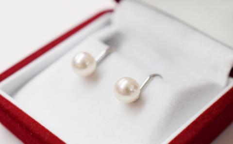 S085-329A_天草産 8mm - 8.5mm あこや真珠 ホワイトピンク 花珠級 イヤリング パールイヤリング K18 K14 【B：シリコン大 K14WG（ホワイトゴールド）※直結】 B：シリコン大 K14WG（ホワイトゴールド）※直結