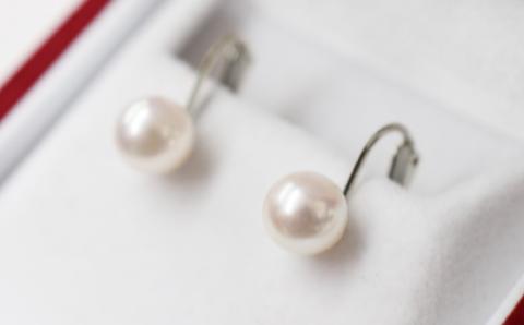 【F：シリコン小 K14WG（ホワイトゴールド）※直結】S085-333A_天草産 8mm - 8.5mm あこや真珠 ホワイトピンク 花珠級 イヤリング パールイヤリング K18 K14 F：シリコン小 K14WG（ホワイトゴールド）※直結