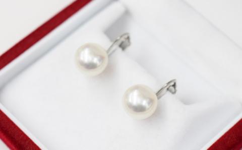 【F：シリコン小 K14WG（ホワイトゴールド）※直結】S101-308_天草産 9mm - 9.5mm あこや真珠 ホワイトピンク 花珠級 イヤリング パールイヤリング F：シリコン小 K14WG（ホワイトゴールド）※直結