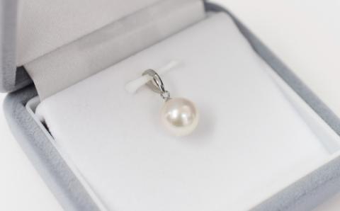 S101-342_9mm - 9.5mm チェーンなし ホワイトピンク あこや真珠 花珠級 ペンダントトップ パール【K18WG】 K18WG