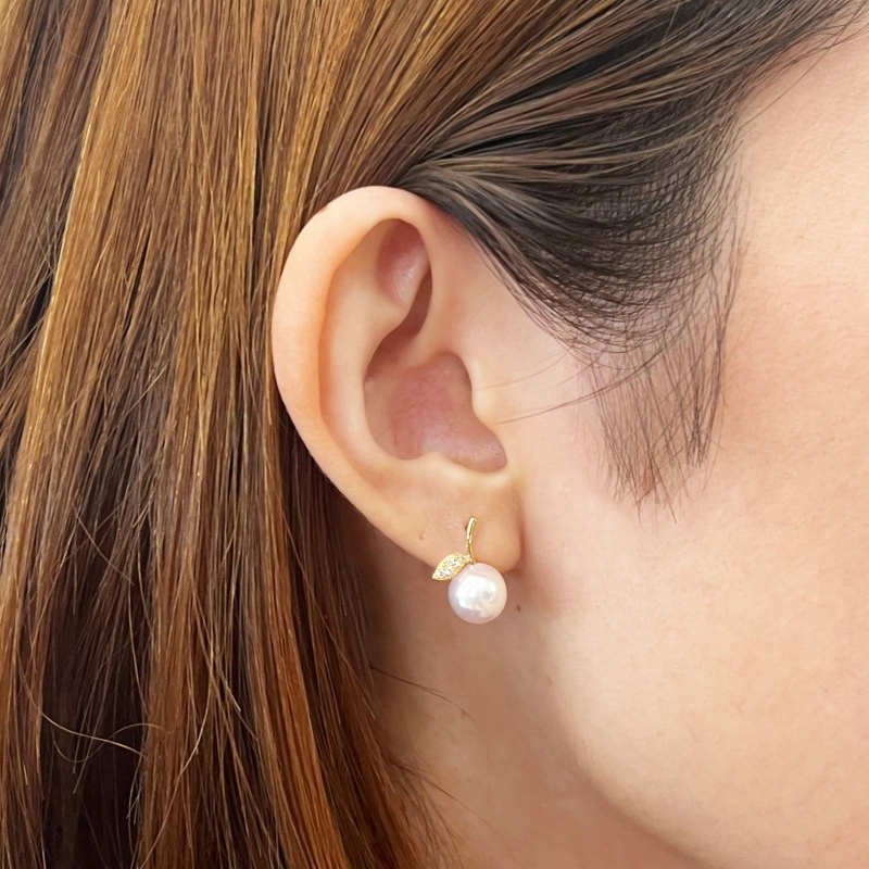 S085-486_あこや真珠 天草 ピアス りんご ダイヤモンド 0.02ct K18  7.5mm - 8mm ホワイトピンク 真珠