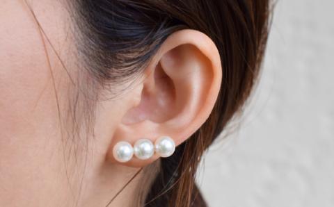 【K14WG】S085-354_天草産 K18 3連 パールピアス あこや真珠 7.5mm - 8mm K14WG