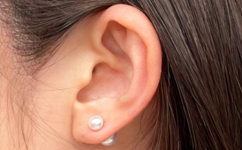 S101-183_あこや真珠 パール ピンク ピアス ベビー スタッド 両耳 7.5mm - 8mm × 5.5mm - 6mm