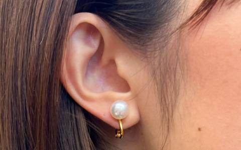 【A：シリコン大 K18YG（イエローゴールド）※直結】S101-303_天草産 9mm - 9.5mm あこや真珠 ホワイトピンク 花珠級 イヤリング パールイヤリング A：シリコン大 K18YG（イエローゴールド）※直結