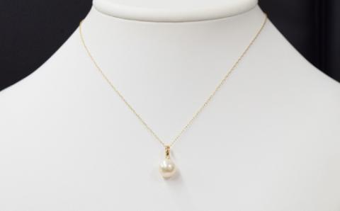 S101-361_天草産 9-9.5mm 花珠級 一粒 ペンダント あこや真珠 ネックレス パール アジャスター【K18YG】 K18YG