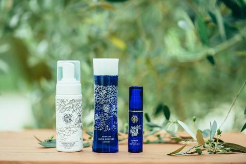 S004-004_【天草オリーブ園AVILO】天草オリーブ フェイスケアセット