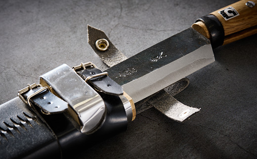 【隈部刃物製作所】熊本県伝統的工芸品　剣鉈(鞘付き)【配送不可地域：沖縄県】