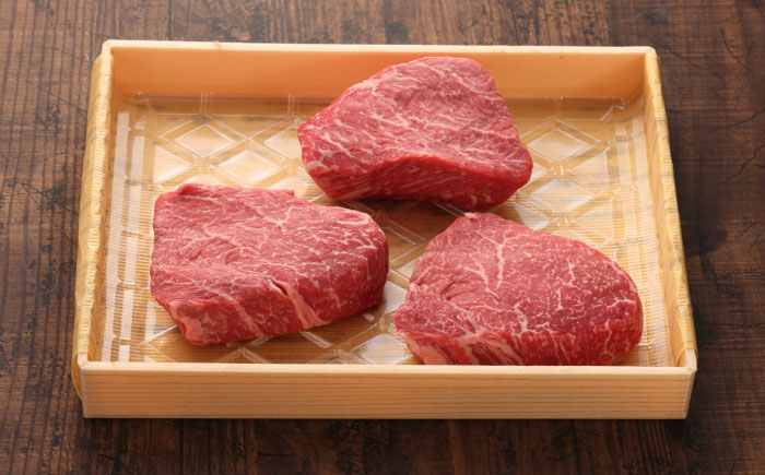 【GI認証】くまもとあか牛ランプステーキ 約150g×3枚 / 菊陽町 あかうし 熊本県 肉 にく niku ブランド 旨み 【有限会社 三協畜産】 [BHAS018]