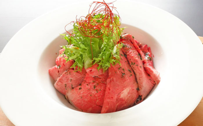 【全3回定期便】熊本県産あか牛ローストビーフ 約200g / 菊陽町 あかうし 熊本県 肉 にく niku ブランド 旨み【有限会社　三協畜産】 [BHAS054]