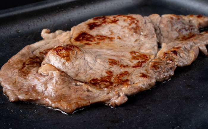 熊本県産 あか牛 ステーキ用ヒレ肉(約150g)、ロース肉 (約200g) 計約350g / 牛肉 セット 国産 熊本県産 食べ比べ【合同会社 たべたせいか】 [BHBY001]