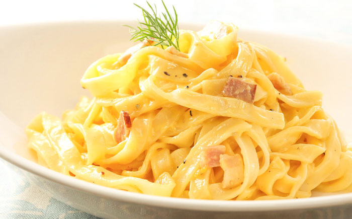 【全3回定期便】植竹隆政シェフ監修 Oliveto 生パスタ 3種類×4食(計12食)食べ比べセット / 冷凍 調理済 熊本県【亀井通産株式会社(株式会社マルハニチロ九州)】 [BHAY013]