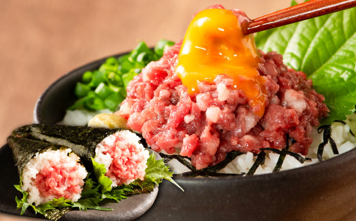 【年内発送は12月11日ご入金分まで！】【熊本特産】馬刺しユッケ2種とネギトロの食べ比べセット 3888【株式会社フジチク】 [BHAD017]