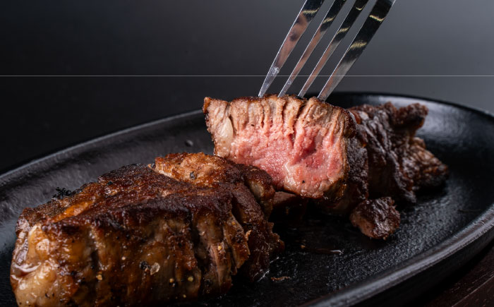 【全6回定期便】熊本県産 あか牛 ステーキ用ヒレ肉(約600g)、ロース肉(約800g) 計約1.4kg / 牛肉 国産 セット 食べ比べ【合同会社 たべたせいか】 [BHBY030]