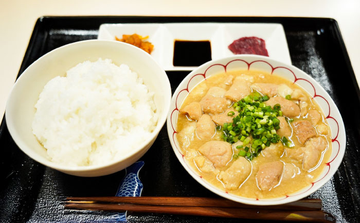 純国産馬 馬ホルモン煮込み 約500g / 馬肉 ホルモン 煮込み 熊本県 菊陽町【株式会社古閑ファーム】 [BHDF019]