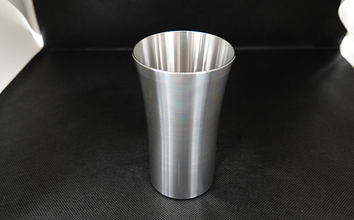 ビアグラス(中) / 金属 グラス 熱伝導 ビール 文字刻印 職人 削り出し 熊本 菊陽町【ナカヤマ精密株式会社】 [BHBI004]