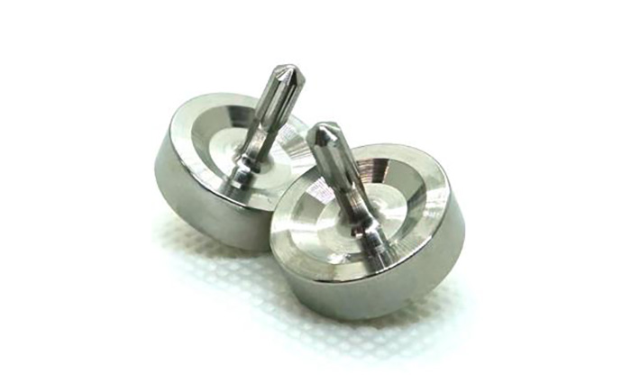 ミニコマ 2個1セット / コマ 玩具 超精密加工技術 文字刻印 駒 金属 職人 遊び心 熊本 菊陽町【ナカヤマ精密株式会社】 [BHBI006]