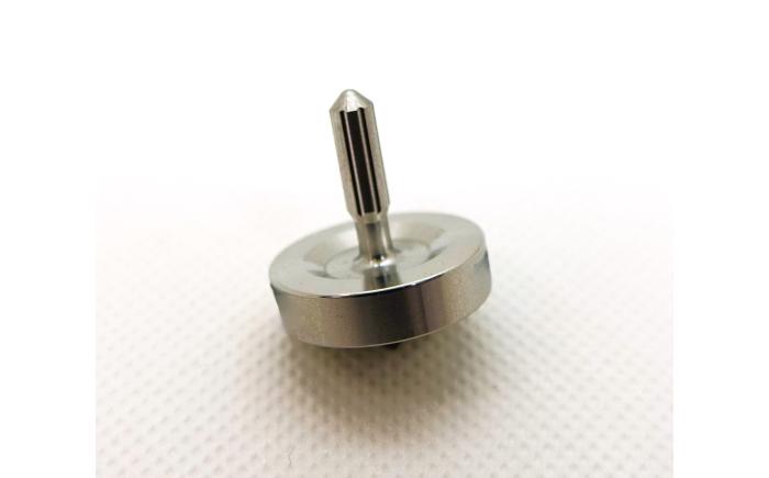 精密コマ / コマ 玩具 超精密加工技術 文字刻印 駒 スチール  職人 遊び心 熊本 菊陽町【ナカヤマ精密株式会社】 [BHBI007]