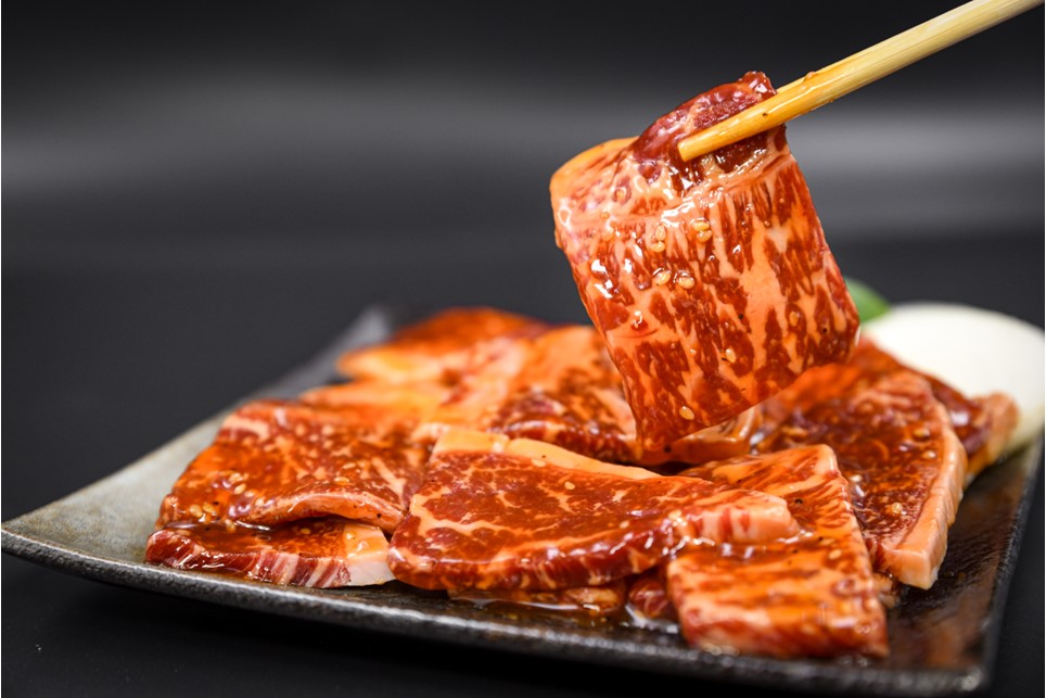 【熊本県産】 くまもと黒毛和牛 タレ漬け 焼肉用 1.2kg 小分け 400g 3パック 熊本県産 牛 牛肉 国産 和牛 黒毛和牛 モモ バラ 肩ロース 焼くだけ タレ 大容量 焼肉 バーベキュー BBQ キャンプ アウトドア さくらや食品 熊本 阿蘇 南小国 南小国町 送料無料