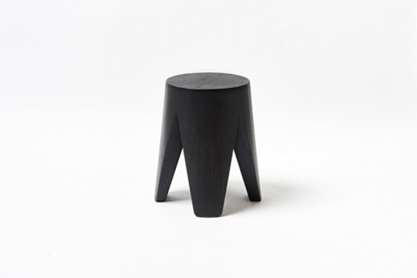 【FIL】4レッグスツール -スミ リミテッド- MASS Series 4leg Stool -SUMI LIMITED- 　小国杉 スツール チェアー チェア ローチェア 丸椅子 椅子 インテリア 家具 木製 無垢材 炭 黒 受注生産 おしゃれ リビング ダイニング Foreque 熊本 阿蘇 南小国町 送料無料