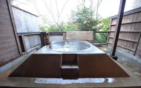 【田の原温泉】旅館湯之迫 ペア宿泊券 田の原温泉 九州 熊本 阿蘇 一泊二食付き 温泉宿 温泉 露天風呂 天然温泉 旅館 旅行 トラベル チケット ペア 宿泊券 旅行券 食事付き 観光 ギフト 贈答用 南小国町観光協会 南小国町