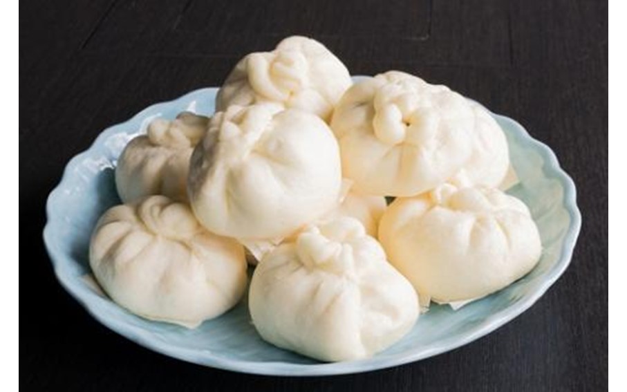 【熊本名物】馬刺しまん（８個入り）～第58回 NIPPON OMIYAGE AWARD 審査会推奨品～ 熊本名物 馬刺しまん 8個 手包み仕上げ 肉まん 馬肉 馬刺し 冷凍 セット ギフト 贈答用 桜屋 熊本 阿蘇 南小国町 送料無料