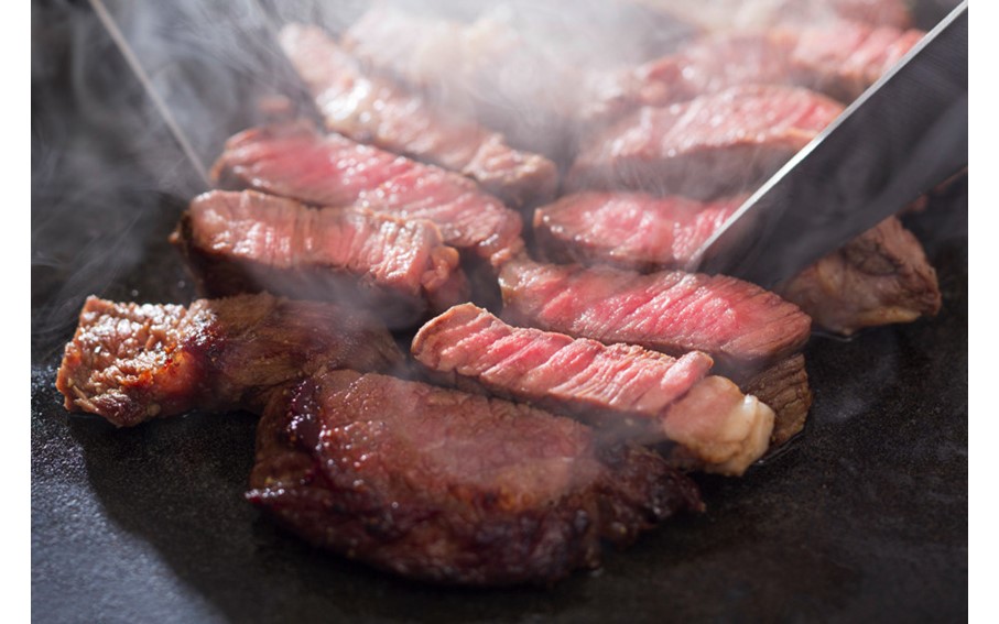 南小国産 阿蘇高原牛 モモステーキ 約800g 贅沢 牛 牛肉 国産牛 モモ ステーキ ステーキ肉 赤身 赤身肉 焼肉 200g 4枚 小分け 熊本県産 国産 贈答用 ギフト ハマダ 熊本 阿蘇 南小国町 送料無料