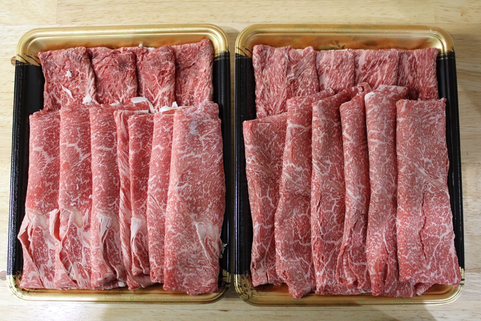 熊本県産 くまもと黒毛和牛 すき焼き用 1000g 熊本県産 黒毛和牛 国産 牛 牛肉 和牛 薄切り しゃぶしゃぶ すき焼き 1kg ギフト 桜屋 熊本 阿蘇 南小国町 送料無料