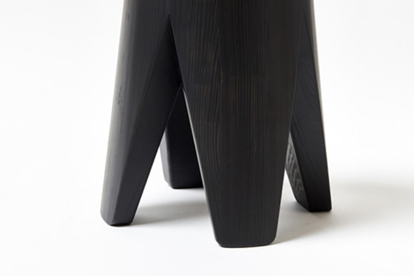 【FIL】4レッグスツール -スミ リミテッド- MASS Series 4leg Stool -SUMI LIMITED- 　小国杉 スツール チェアー チェア ローチェア 丸椅子 椅子 インテリア 家具 木製 無垢材 炭 黒 受注生産 おしゃれ リビング ダイニング Foreque 熊本 阿蘇 南小国町 送料無料