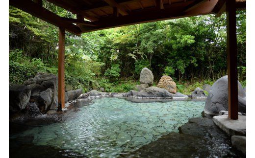 【小田温泉】四季の里 はなむら ペア宿泊券 九州 熊本 阿蘇 一泊二食付き 温泉宿 温泉 露天風呂 天然温泉 旅館 旅行 トラベル チケット ペア 宿泊券 旅行券 食事付き 観光 ギフト 贈答用 南小国町観光協会 南小国町