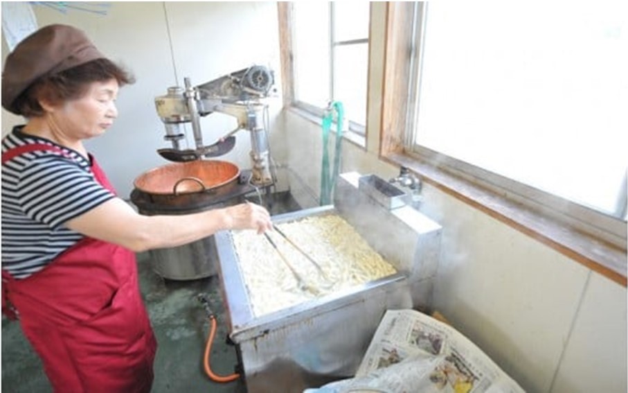 ジャージー牛乳たっぷり！ ゆたんもん手作りジャージーかりんとうセット  かりんとう 5種 各70g ジャージー牛乳 米粉 シナモン 柚子こしょう ラムレーズン よもぎ 菓子 お菓子 セット 詰め合わせ 食べ比べ ギフト 贈答用 ゆたんもん 熊本 阿蘇 南小国町 送料無料