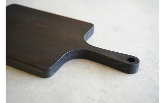 【Foreque】 小国杉 カッティングボード ブラック  天然木 まな板 木 木製 パン皿 お皿 おしゃれ プレート ケーキ皿 ギフト 贈答用 プレゼント Foreque 熊本 阿蘇 南小国町 送料無料