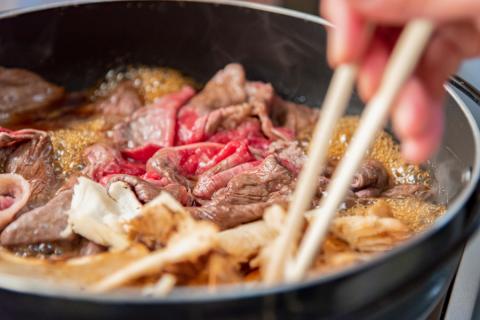 【阿蘇牧場】認定ブランド牛 国産 熊本県産 くまもと黒毛和牛 ブランド牛 熊本県認定 和牛 くまもと黒牛 くまもと黒毛和牛 すき焼き しゃぶしゃぶ 焼しゃぶ 500g 希少 阿蘇 小国町 小国郷 贈答 ギフト