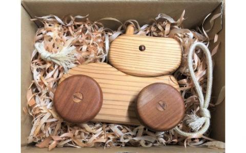 【小国町森林組合】阿蘇小国杉 小国杉 ジャージー牛 天然木 木製 トイ プルトイ お子様 お孫様 贈り物 ギフト 誕生祝 プレゼント 小国ジャージー牛 阿蘇小国杉のくらし