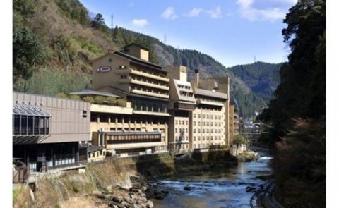 【杖立温泉観光ホテルひぜんや】熊本 阿蘇 小国町 杖立温泉 創業300年以上 100%源泉掛け流し 11本の源泉 家族風呂 ダイニングレストラン 贈答 プレゼント 観光拠点 杖立 ホテル リゾート 大分 ひぜんや 1泊 2食 平日限定 ペア宿泊券