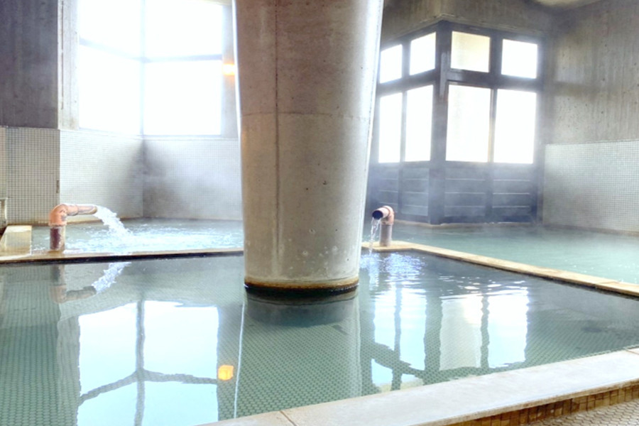 【学びやの里】熊本 阿蘇 小国郷 キャンプ場 フリーサイト×60面 オートサイト×7面 温泉利用可 キャンプ場貸し切り利用券 芝生 初心者 ソロ ファミリー グループ トイレ ウオシュレット 給水場 遊具 AM10時チェックイン 翌15時チェックアウト 最大29時間滞在 北里柴三郎