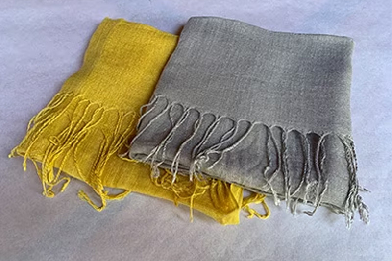 【悠工房】自然素材 手染め 栗染め たまねぎ染め 2色 綿ストール マスタード グレー 2枚1組 手作り ハンドメイド 贈り物 贈答 福祉 就労支援施設製造 SDGs ギフト プレゼント