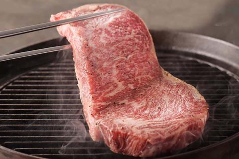 阿蘇うぶやま村の放牧あか牛極上ステーキ・すきやきセット《60日以内に出荷予定(土日祝除く)》---ubuyama_yns_23_set---