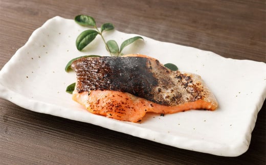 阿蘇から届く かわべのASOサーモン塩麹仕立て ～老舗旅館の味をご自宅で～ 480g（80g×6切）サーモン 熊本県 高森町