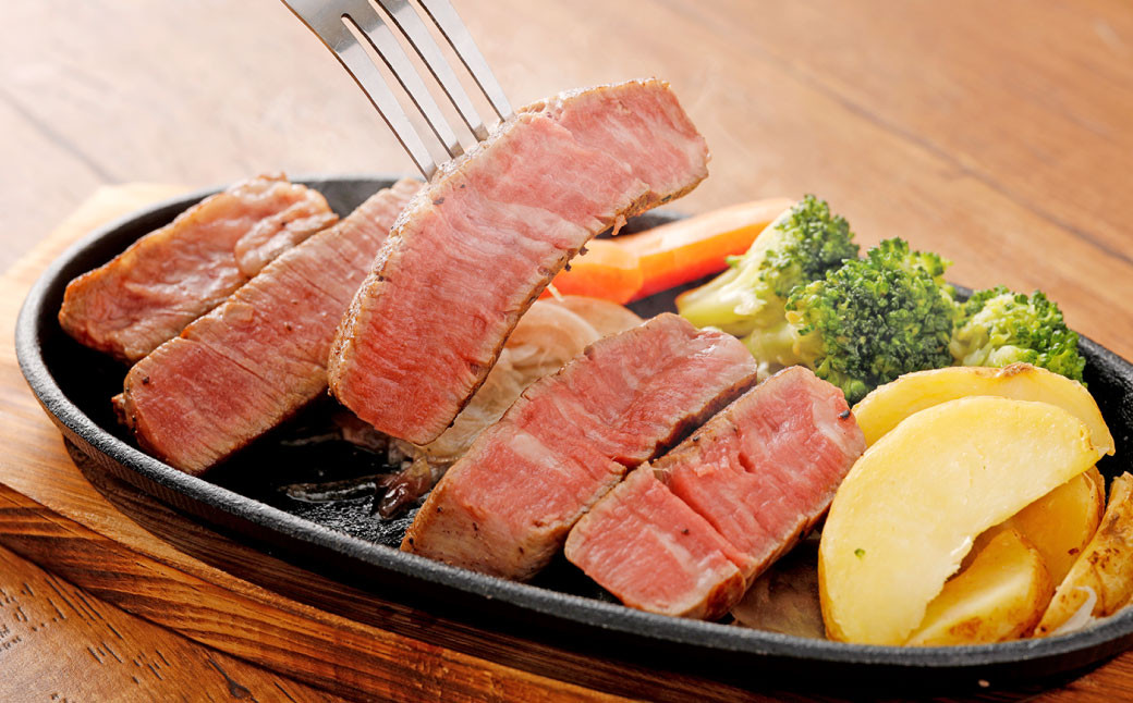 【定期便6か月】 あか牛 ヒレ肉 800g (6枚前後)・ 馬刺し 200g ( 赤身 100g 霜降り 50g たてがみ 50g) 食べ比べ セット