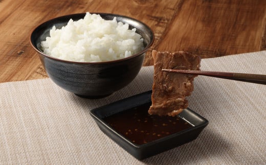 【6ヶ月定期便】 赤牛 焼肉用 カット （バラ・ロース） 500g