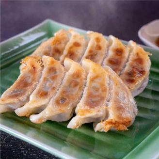 B75-11 ダ・ロープ亭　和牛餃子セット（赤・黒）