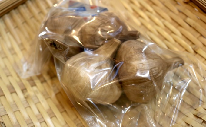 【錦町 産】桑原農園のとろ～り甘い 熟成 黒にんにく 4個入 X 4袋セット