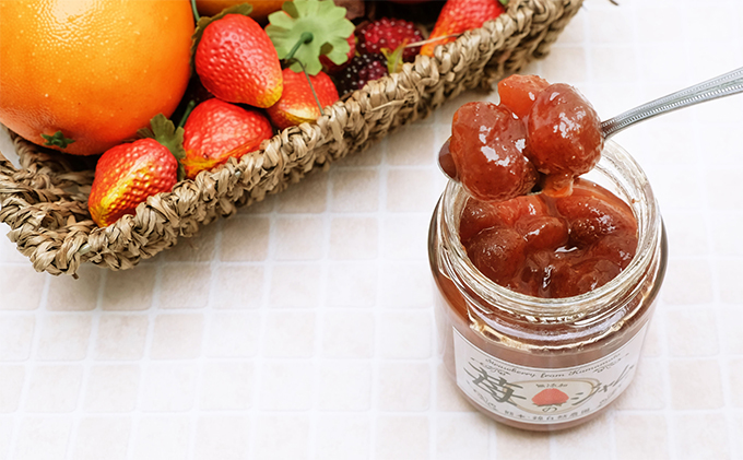 桃のジャム（2本）と苺のジャム（1本）のセット