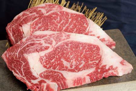 【定期便3回】熊本の牛肉 堪能 ＜黒毛和牛・あか牛＞プレミアムステーキ 食べ比べ定期便