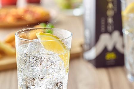 【本格米焼酎】 ｢ 白岳 KAORU ｣ 1800ml×1本 25度 紙パック ＜ フルーティ な 吟醸香 ＞