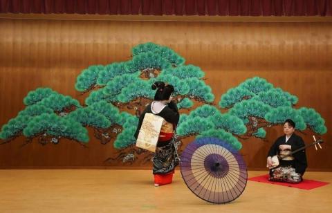 【両築別邸　4名様1泊2食付き】イベント芸妓　ひさ乃絵巻_B142-001