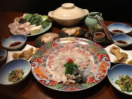 天然とらふぐ専門店　ふぐ松お食事券【天然とらふぐのコース料理 1名様分】_B149-003