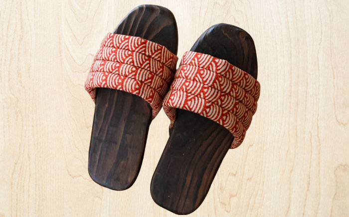 【選べるサイズ】日田杉下駄 えんじ色系(ムーン) 23～24.5cm　日田市 / 月隈木履工業所　日田杉 外履き サンダル [ARBJ013]